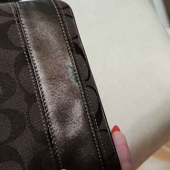 COACH Signature Wristlet Brown G0949-F41637 NWT - Picture 3 of 5